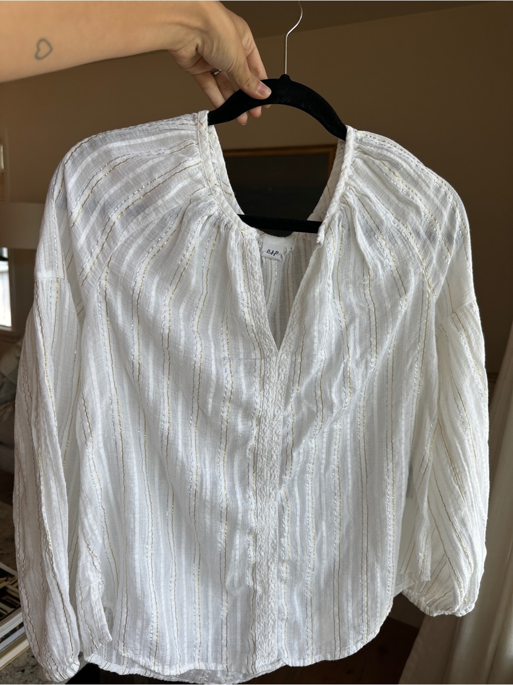 GAP White Textured Peasant Stripped Blouse size M